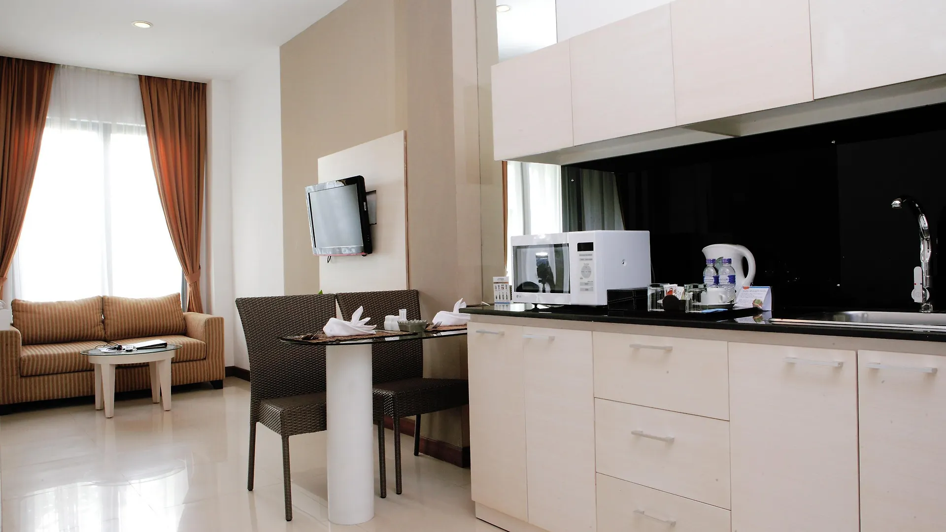 Ξενοδοχείο με διαμερίσματα Umalas Hotel & Residence Σεμινιάκ