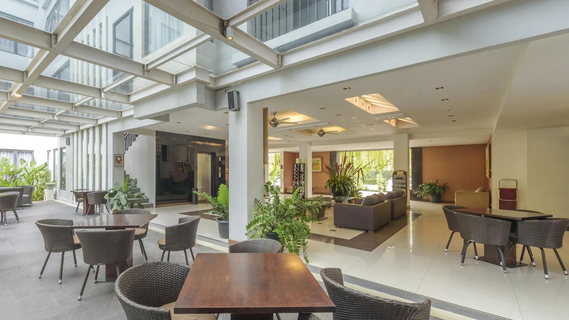 Ξενοδοχείο με διαμερίσματα Umalas Hotel & Residence Σεμινιάκ