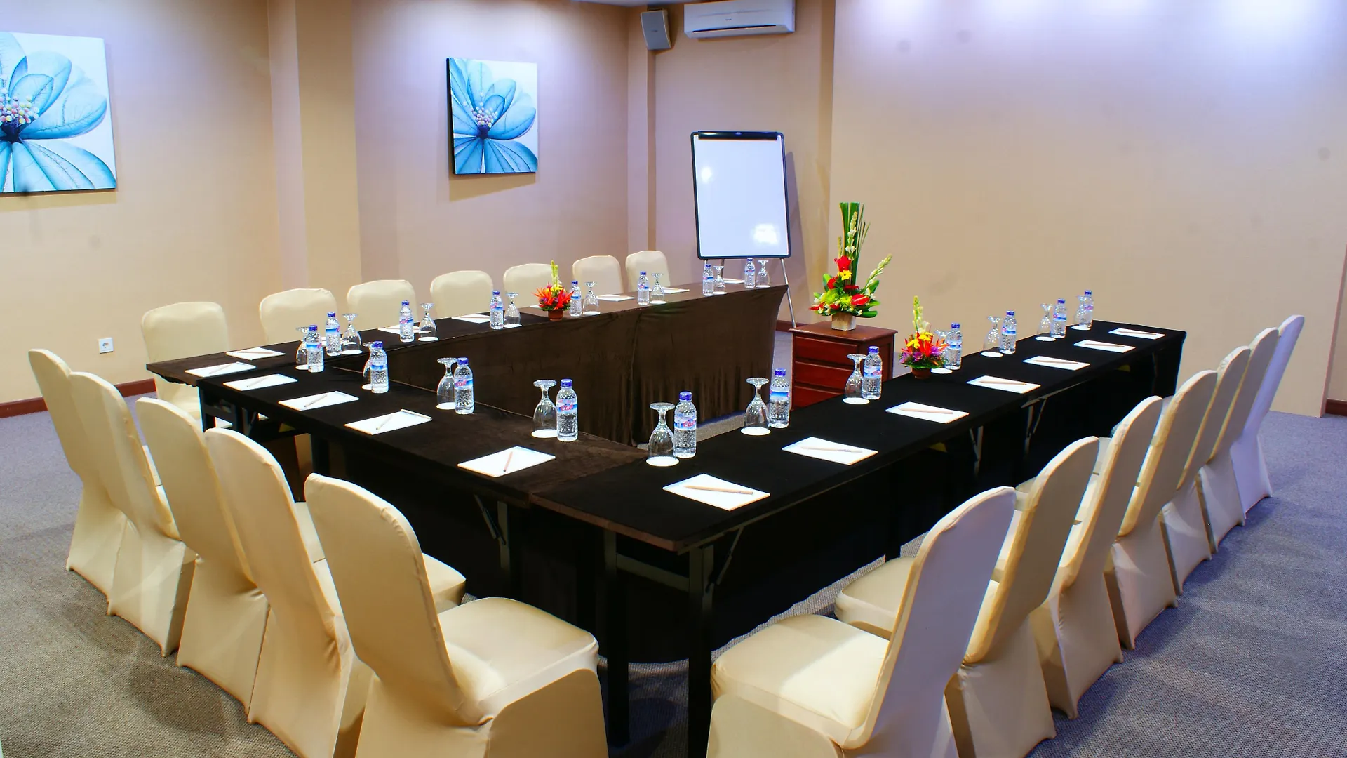 Aparthotel Umalas Hotel & Residence Seminyak