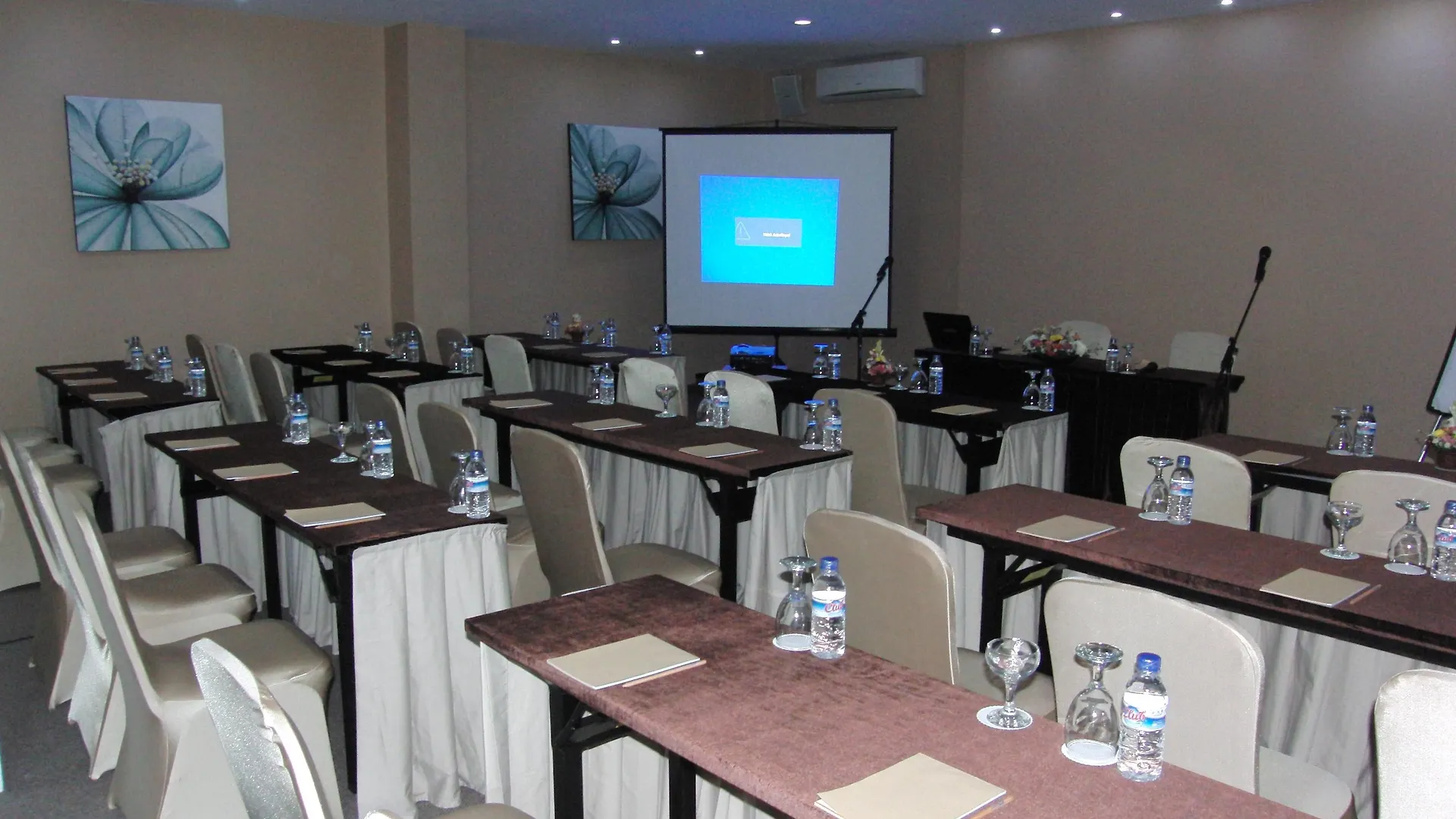 Umalas Hotel & Residence Seminyak Aparthotel